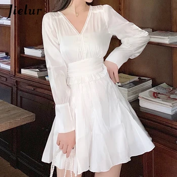 Винтажное женское платье Jielur, белое, черное, с V-образным вырезом, простое, открытое, атласное Корейское платье, повседневное, летнее элегантное платье 2021 года, мода