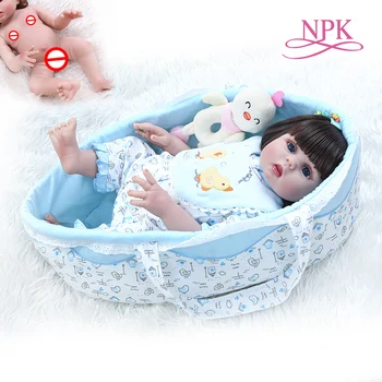 NPK 48 см реалистичная кукла bebe reborn baby doll полное тело мягкий силиконовый гибкий приятный ребенок в сумке для переноски спальной корзине